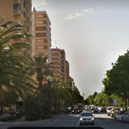 En Universidad Y Cerca De La Playa * Valensiya