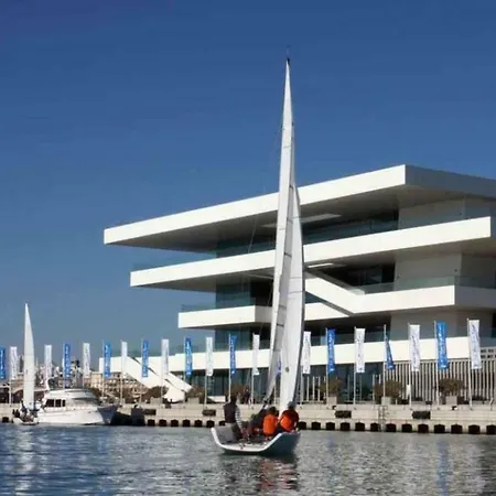 Daire En Universidad Y Cerca De La Playa Valensiya